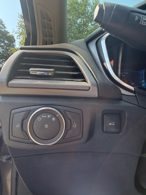 2020 Ford Fusion Image 12
