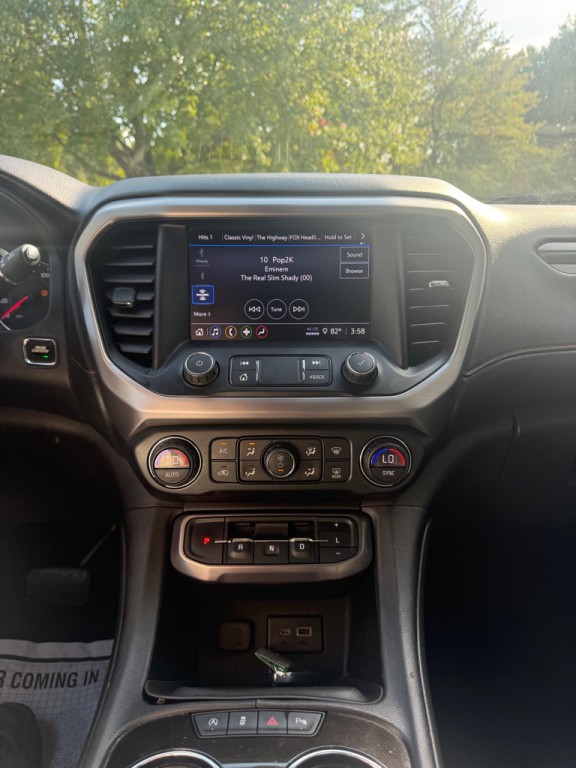 2020 GMC Acadia Image 8