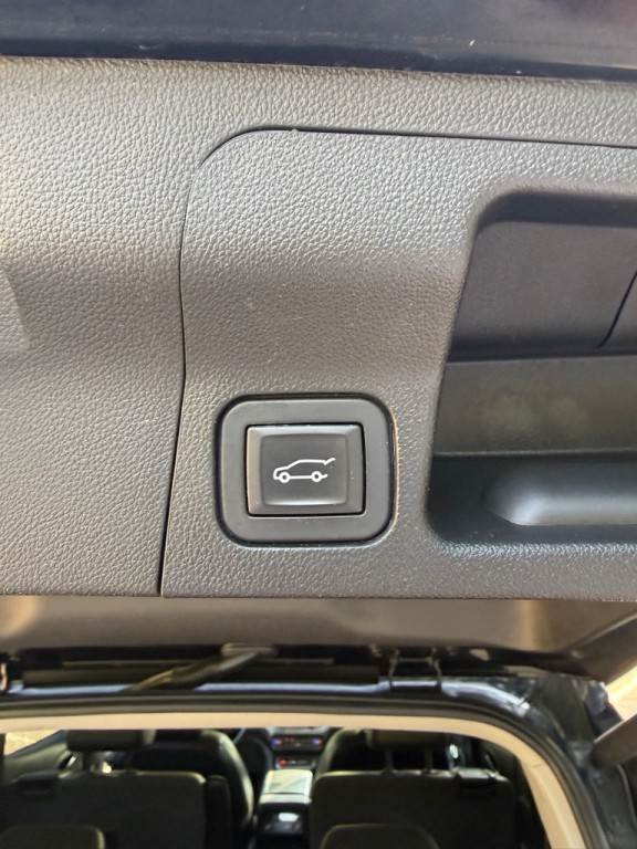 2020 GMC Acadia Image 19