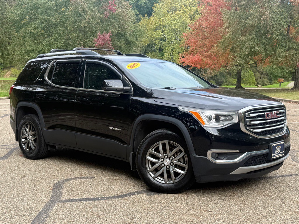 2017 GMC Acadia Image 2