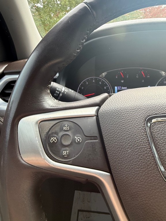 2017 GMC Acadia Image 7
