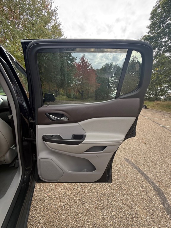2017 GMC Acadia Image 21