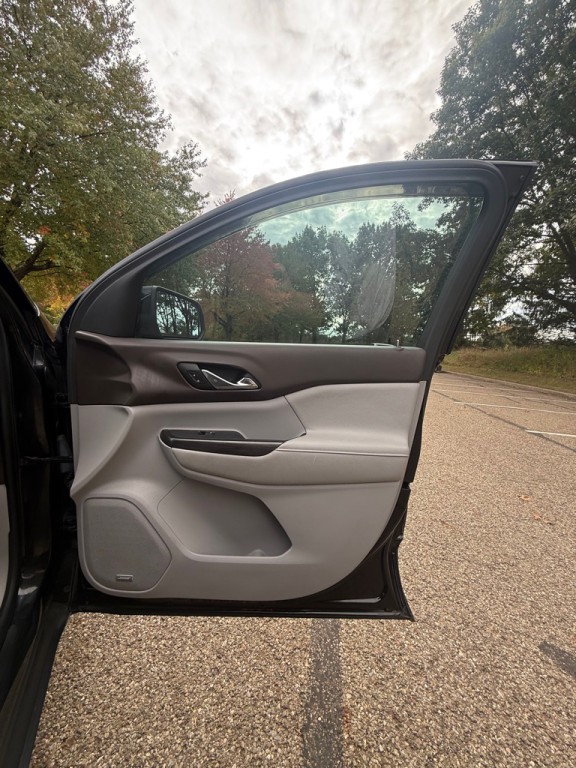 2017 GMC Acadia Image 23