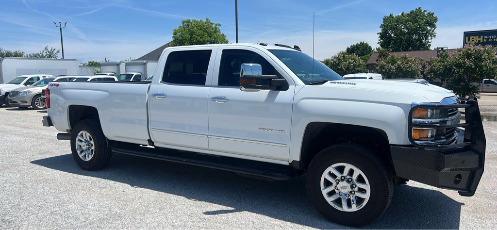 2019 Chevrolet Silverado 1500 Image 3
