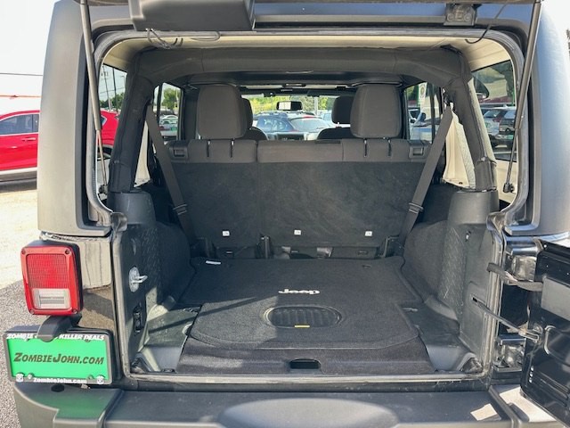 2017 Jeep Wrangler Unlimited Image 16