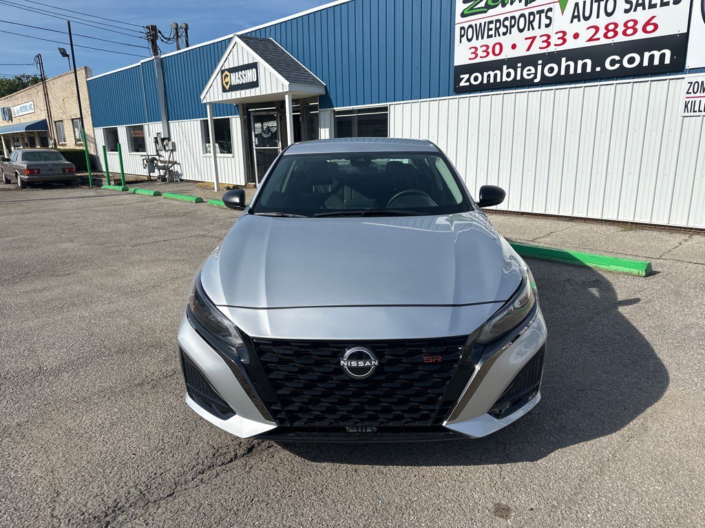 2024 Nissan Altima Image 2