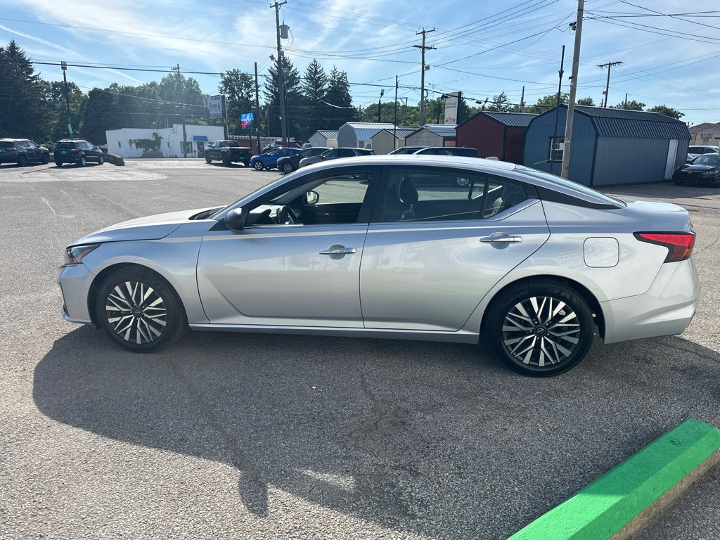 2024 Nissan Altima Image 4