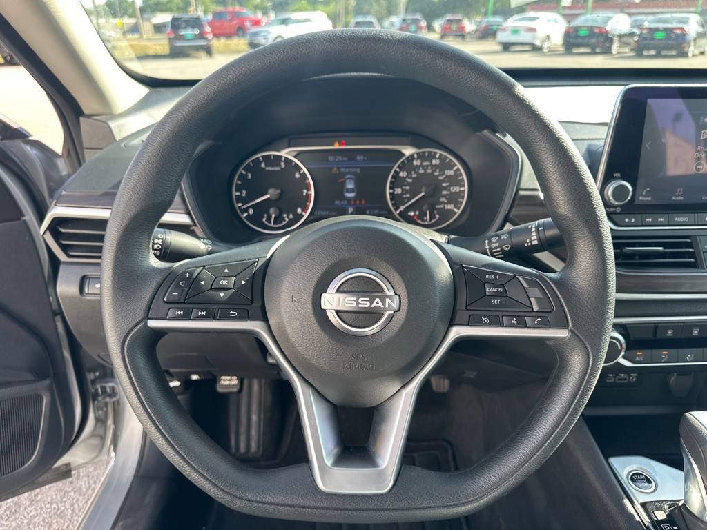 2024 Nissan Altima Image 9