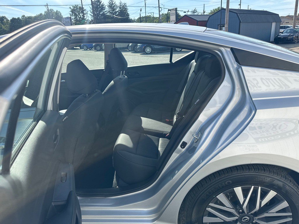 2024 Nissan Altima Image 13