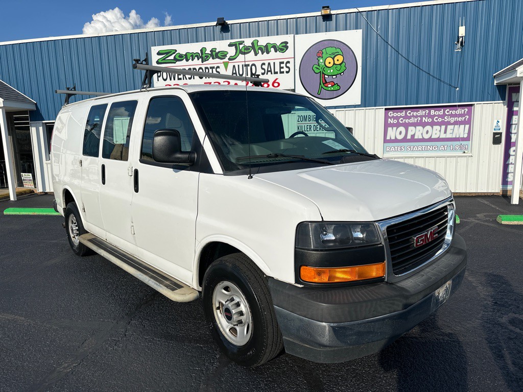 2017 GMC Savana Image 2