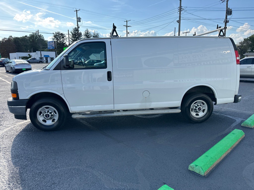 2017 GMC Savana Image 5