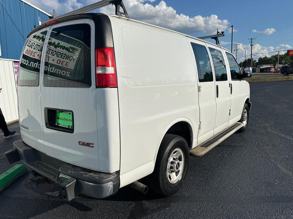 2017 GMC Savana Image 8