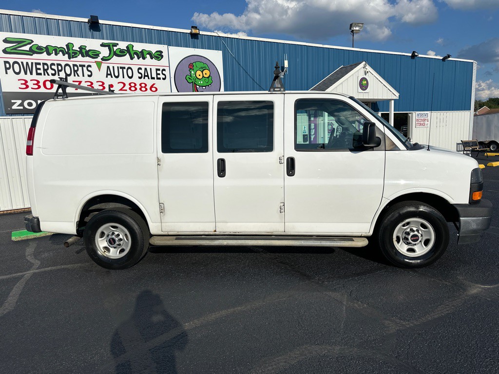 2017 GMC Savana Image 9