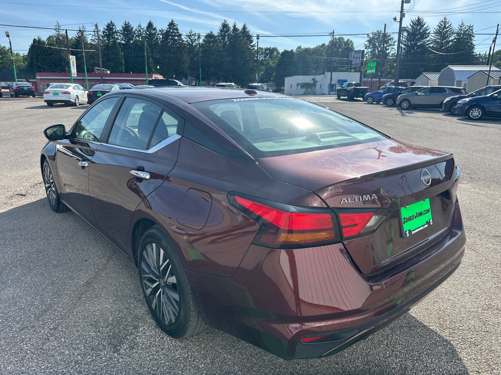 2024 Nissan Altima Image 5