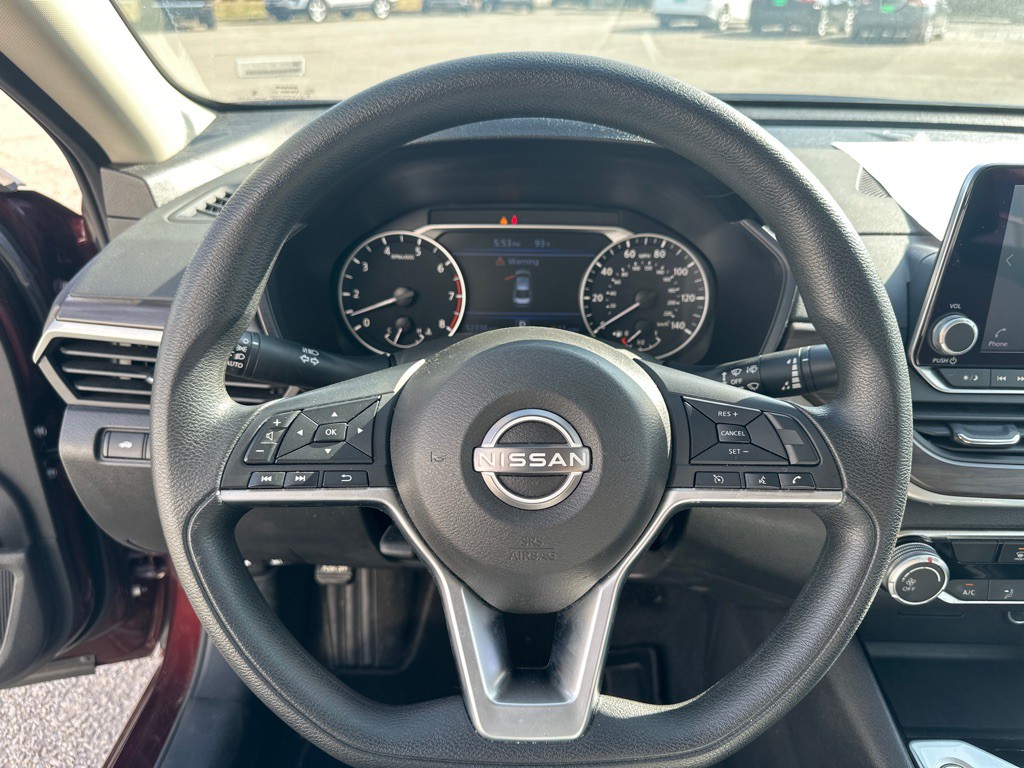 2024 Nissan Altima Image 10