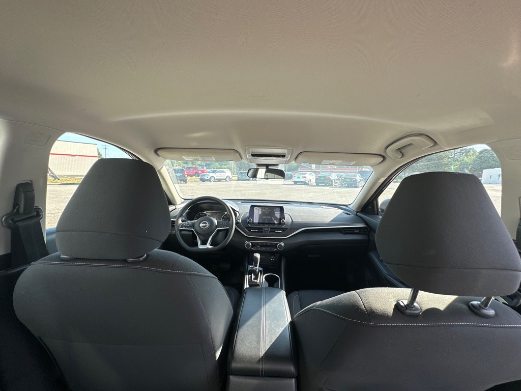 2024 Nissan Altima Image 17