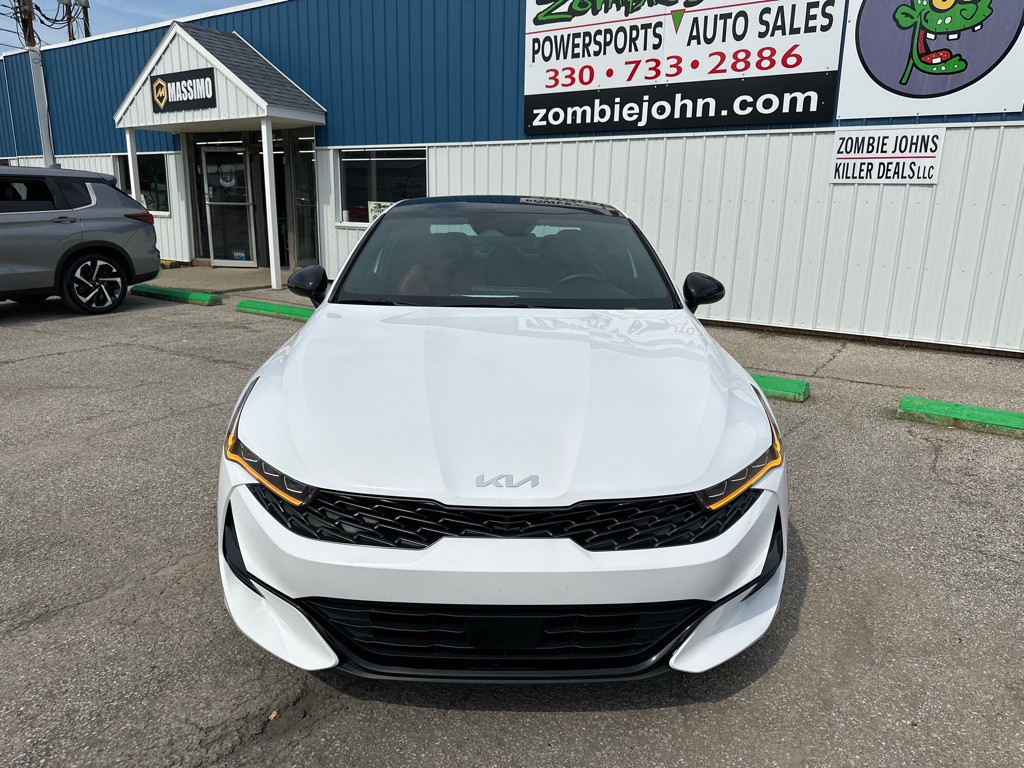 2022 Kia K5 Image 2