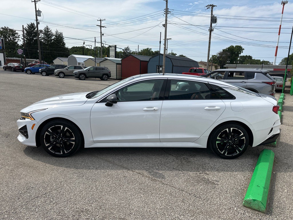 2022 Kia K5 Image 4