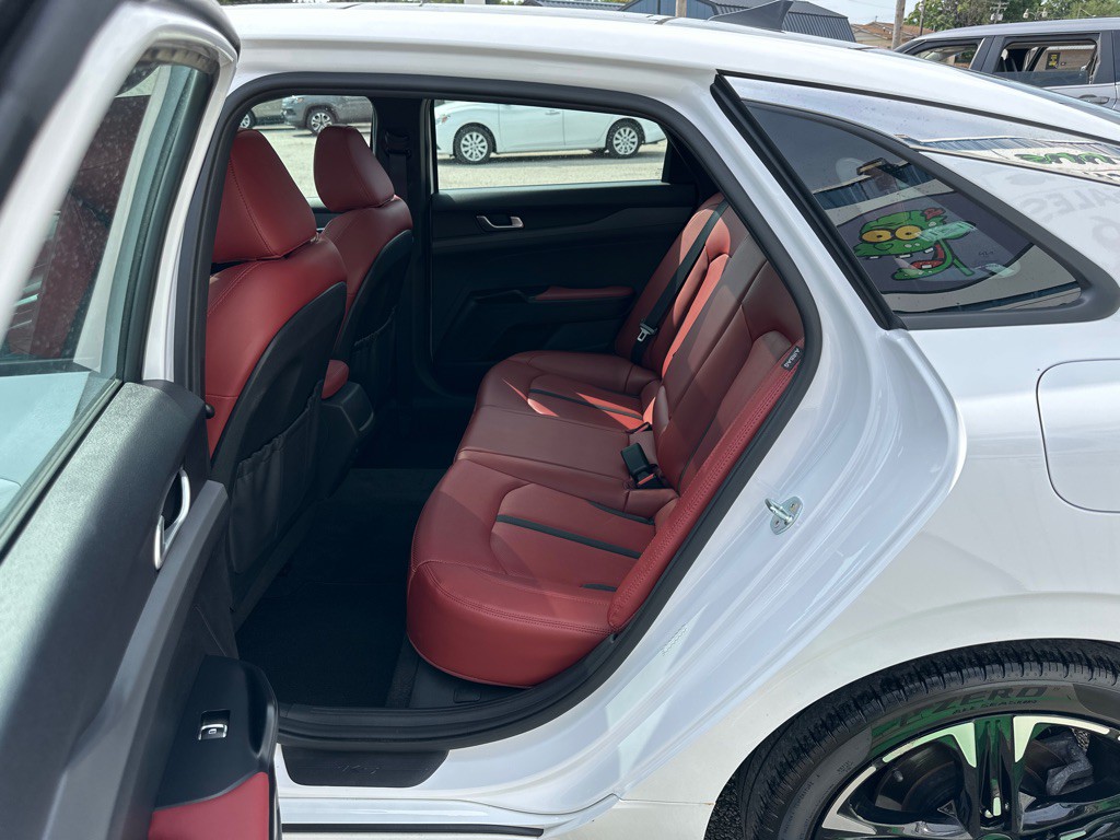 2022 Kia K5 Image 16