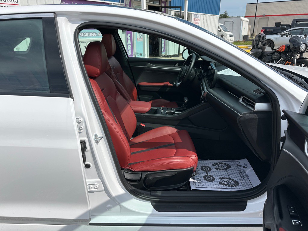 2022 Kia K5 Image 18