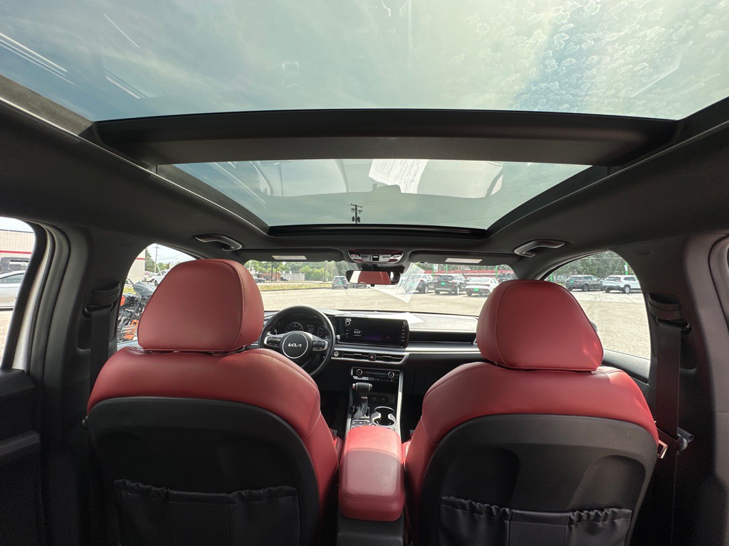 2022 Kia K5 Image 19