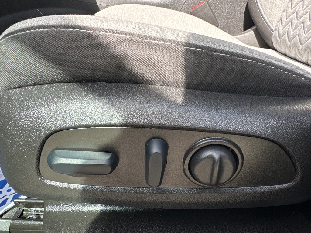 2023 Chevrolet Equinox Image 11