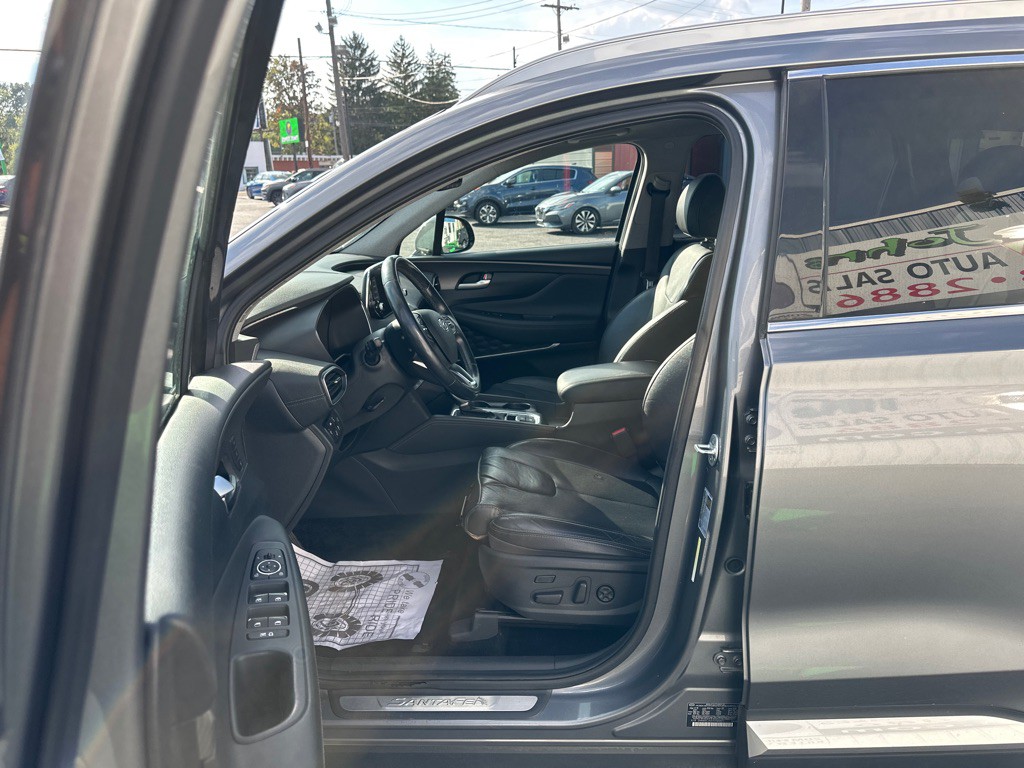 2019 Hyundai Santa Fe Image 9