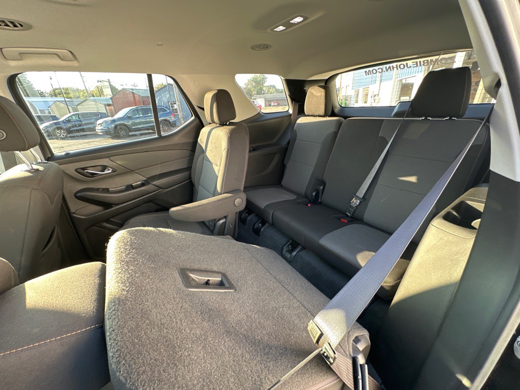 2021 Chevrolet Traverse Image 16
