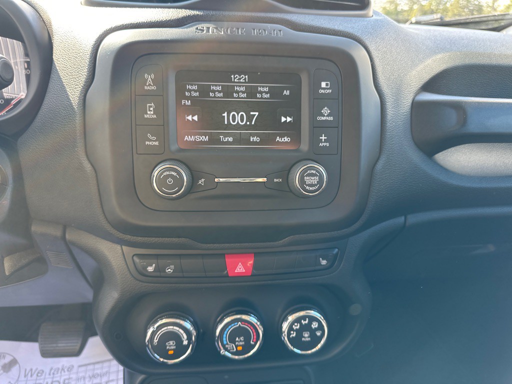2017 Jeep Renegade Image 13