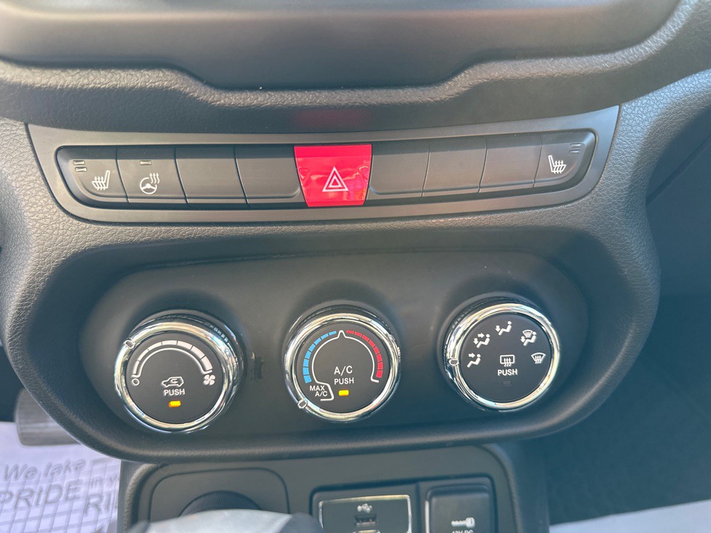2017 Jeep Renegade Image 14
