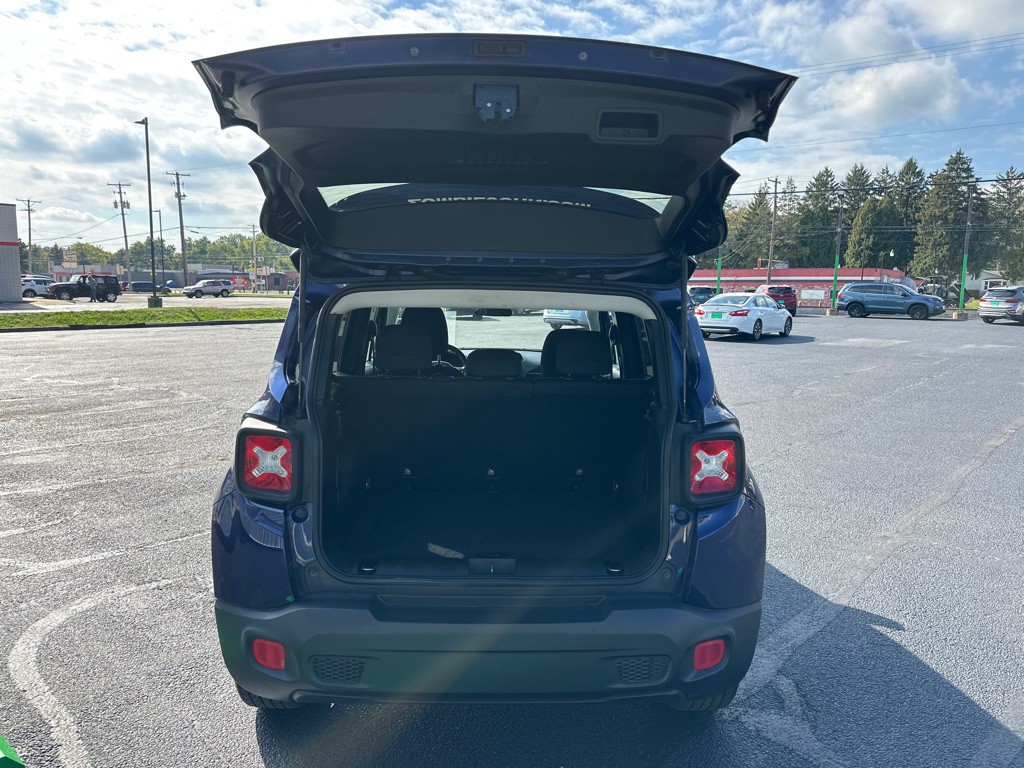 2017 Jeep Renegade Image 17