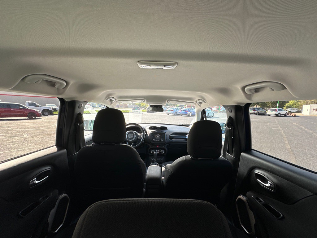 2017 Jeep Renegade Image 21