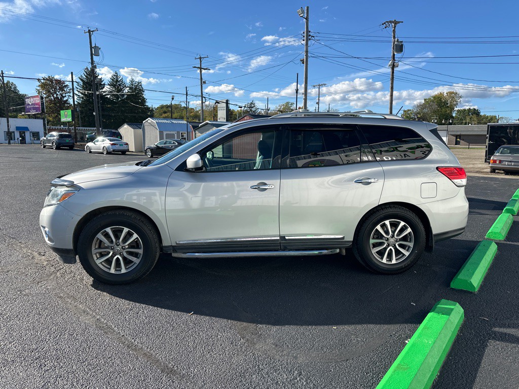 2016 Nissan Pathfinder Image 4