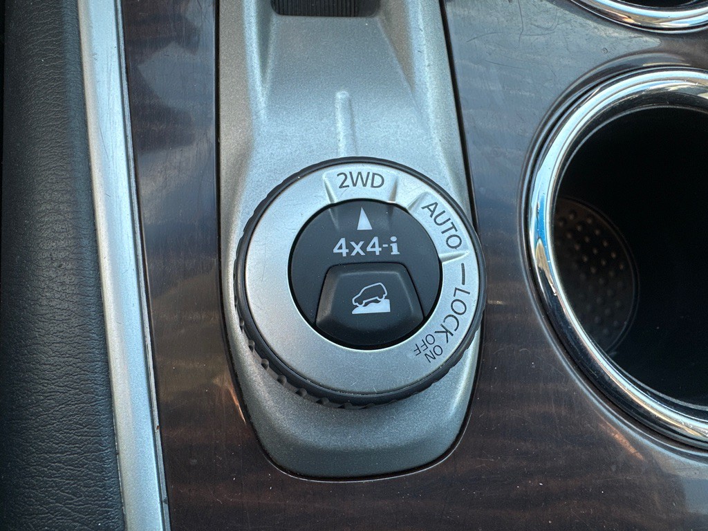 2016 Nissan Pathfinder Image 18