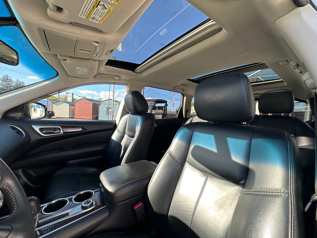 2016 Nissan Pathfinder Image 20