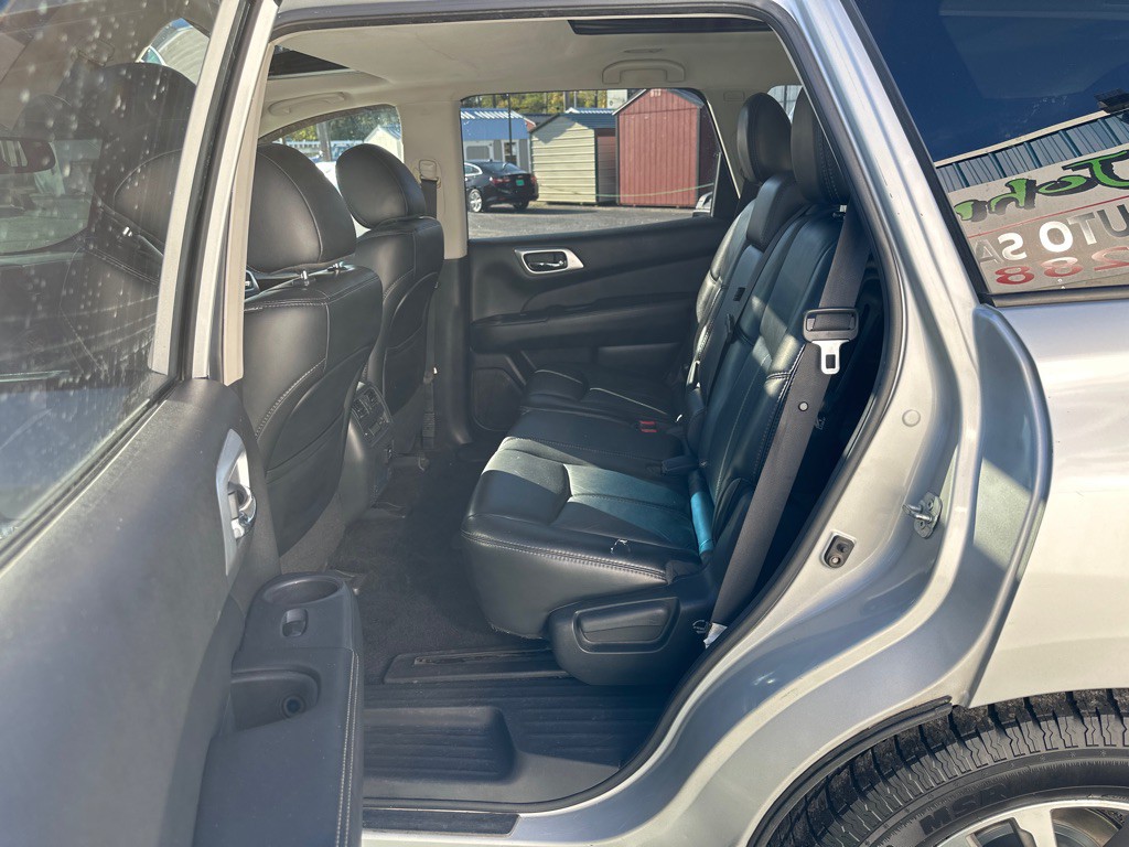 2016 Nissan Pathfinder Image 21