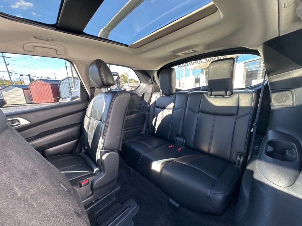 2016 Nissan Pathfinder Image 23