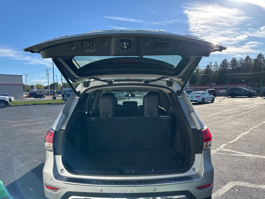 2016 Nissan Pathfinder Image 24