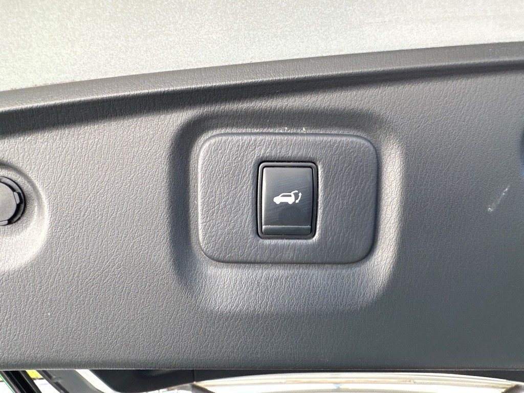 2016 Nissan Pathfinder Image 26