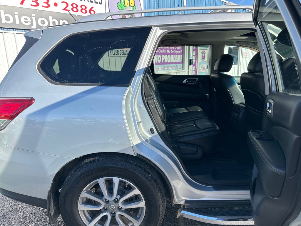2016 Nissan Pathfinder Image 27