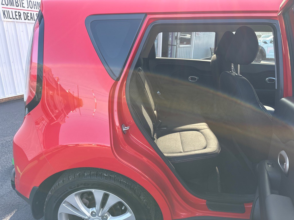 2016 Kia Soul Image 17