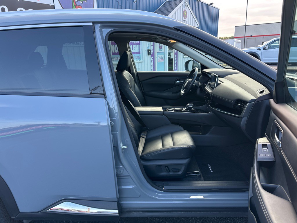 2022 Nissan Rogue Image 26