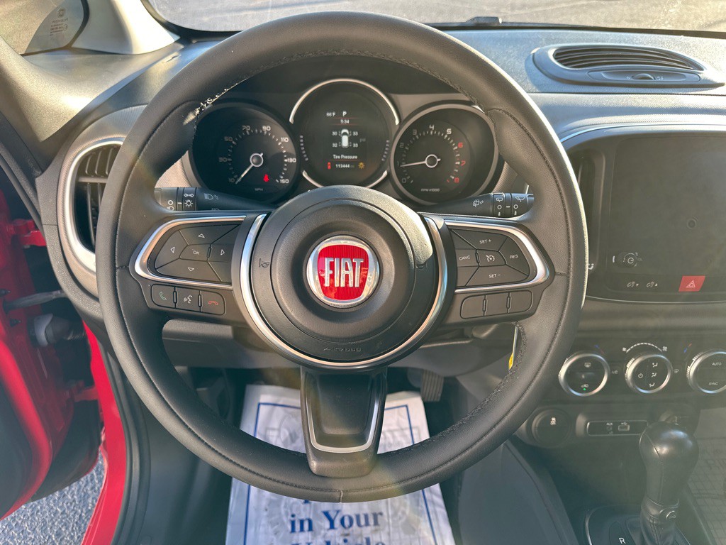 2018 FIAT 500L Image 10