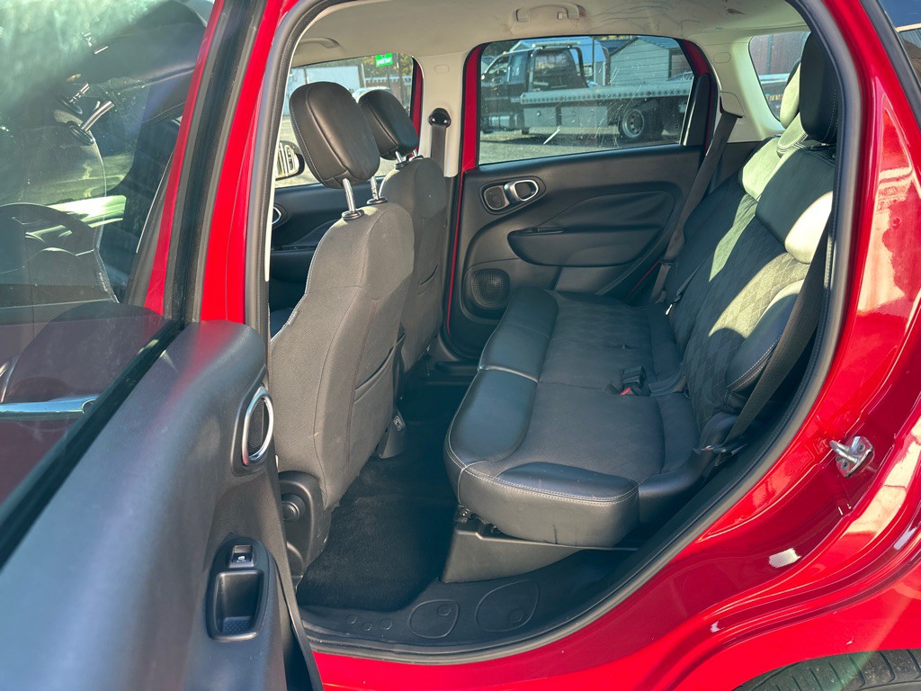 2018 FIAT 500L Image 16