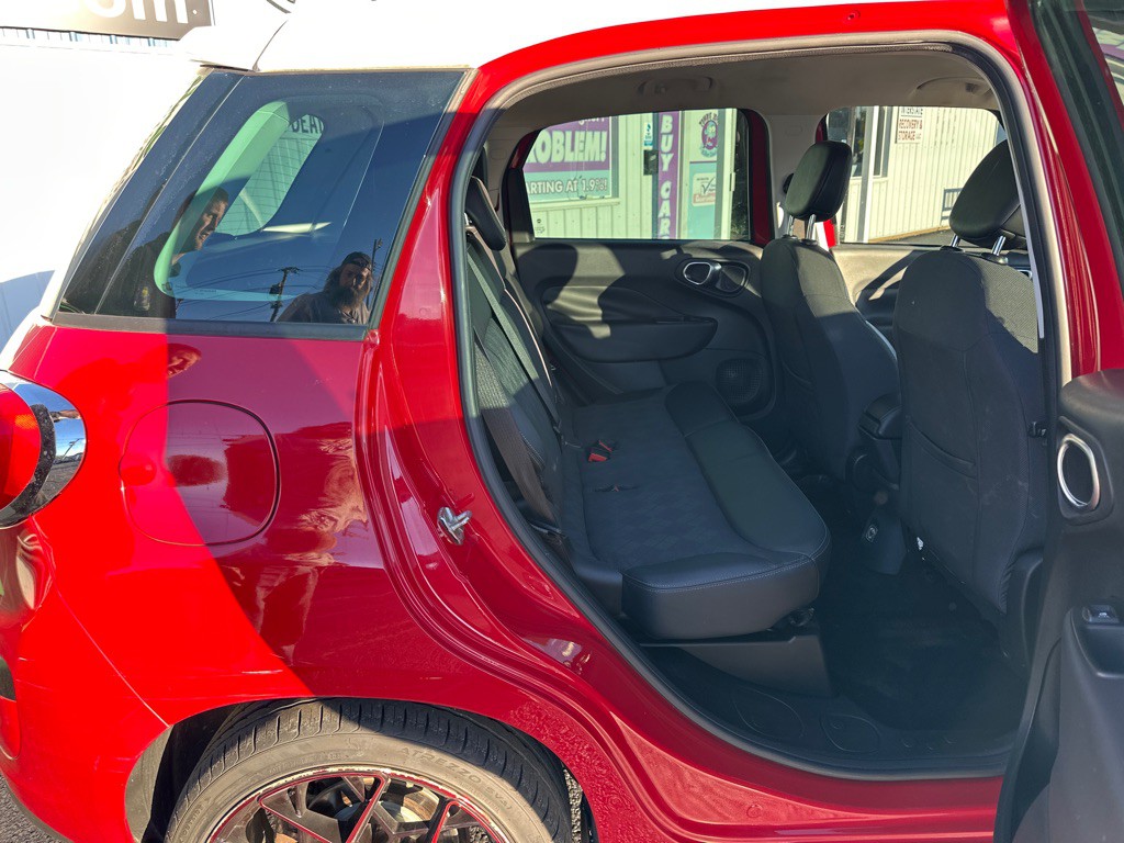 2018 FIAT 500L Image 19