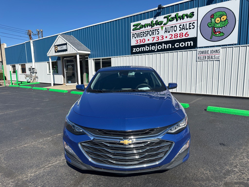 2023 Chevrolet Malibu Image 2