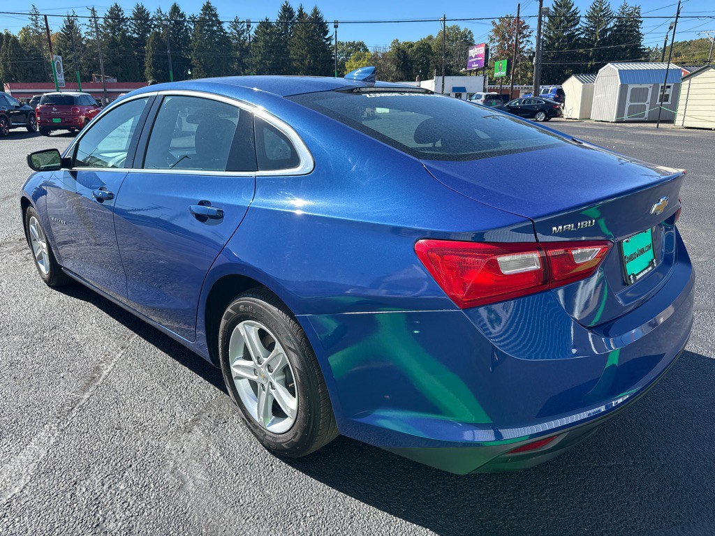 2023 Chevrolet Malibu Image 5