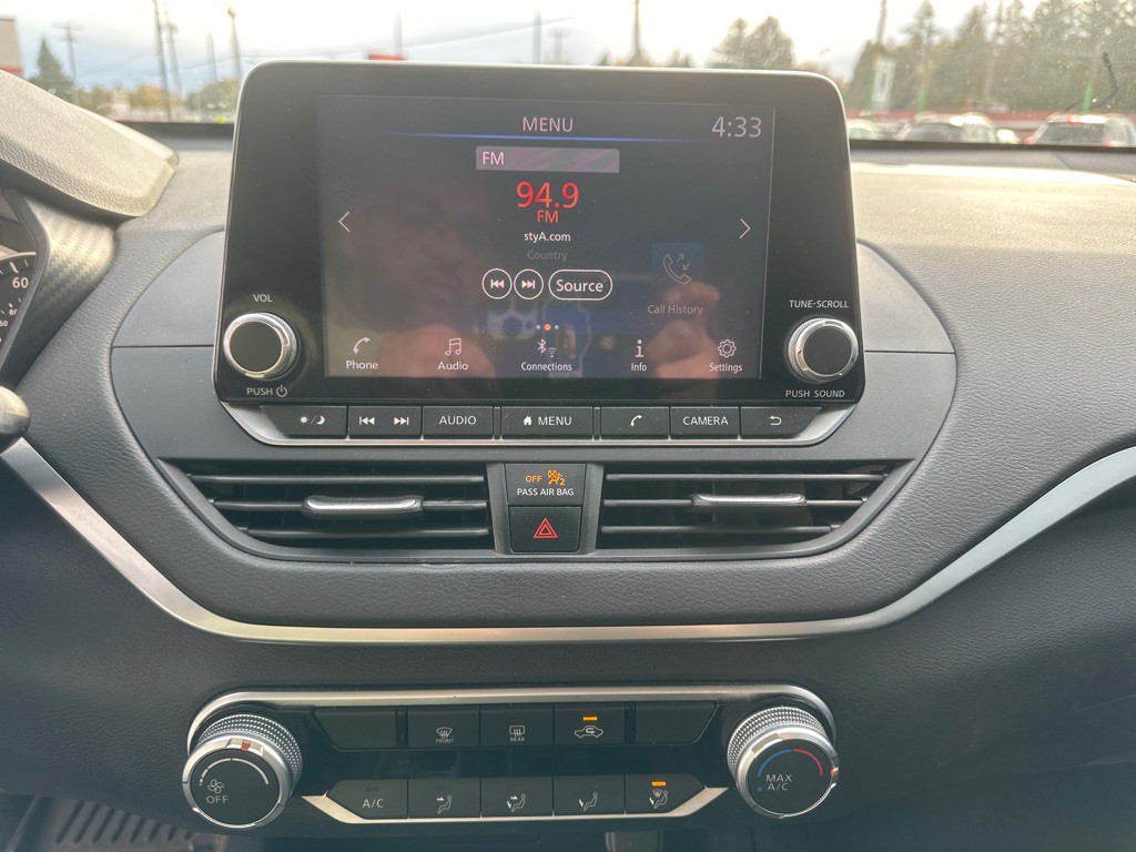 2020 Nissan Altima Image 11