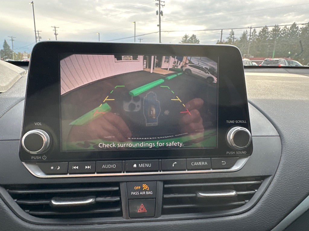 2020 Nissan Altima Image 12