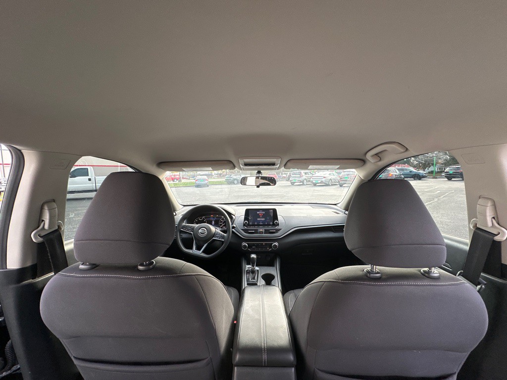 2020 Nissan Altima Image 14